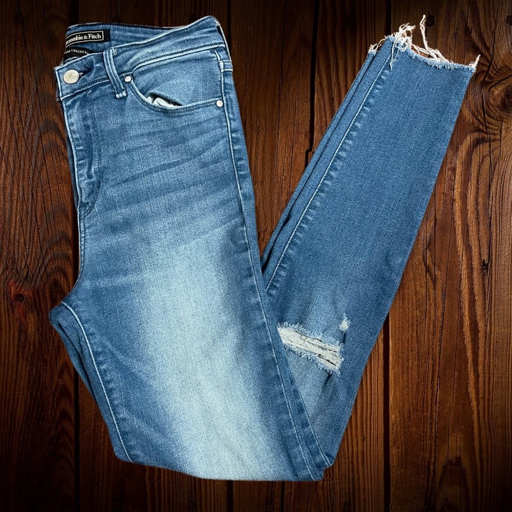 Abercrombie & Fitch Signature Collection High Rise Skinny Destressed Jeans